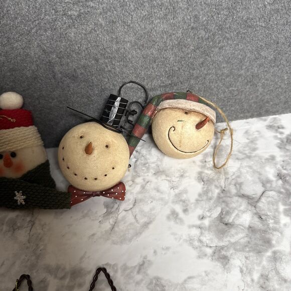 Rustic Country Christmas Tree Ornaments Lot of 7 Star Snowman Bell Reindeer Red - Picture 4 of 4